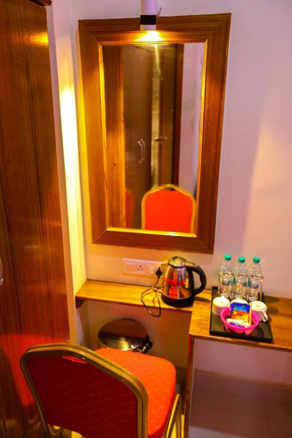 Nitheesh Residency Hotel Kanchipuram Exterior foto