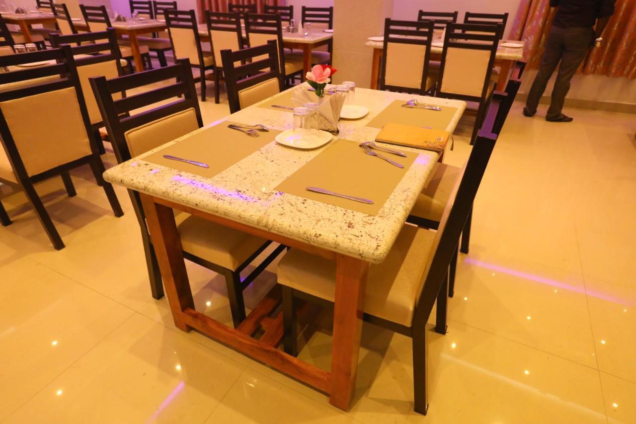 Nitheesh Residency Hotel Kanchipuram Exterior foto