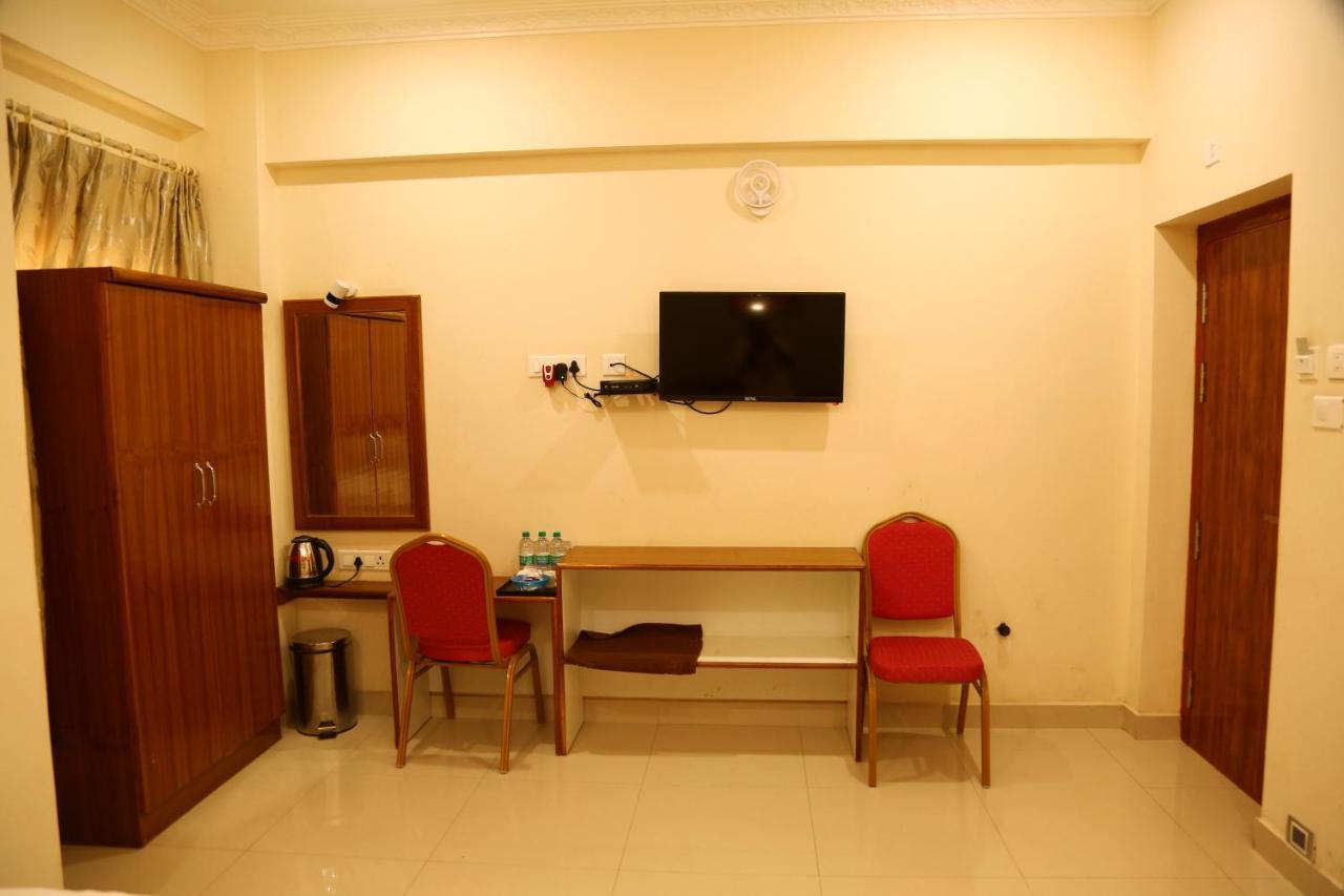 Nitheesh Residency Hotel Kanchipuram Exterior foto