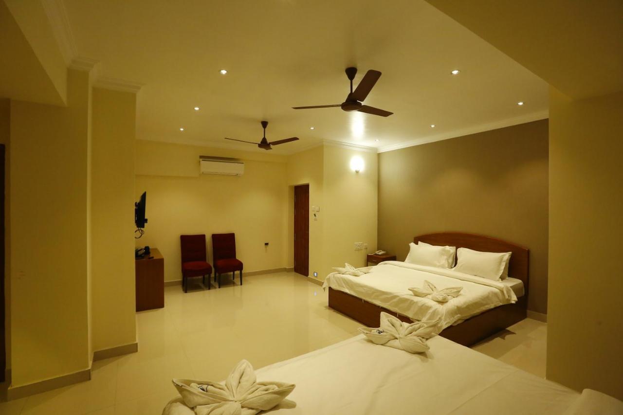 Nitheesh Residency Hotel Kanchipuram Exterior foto