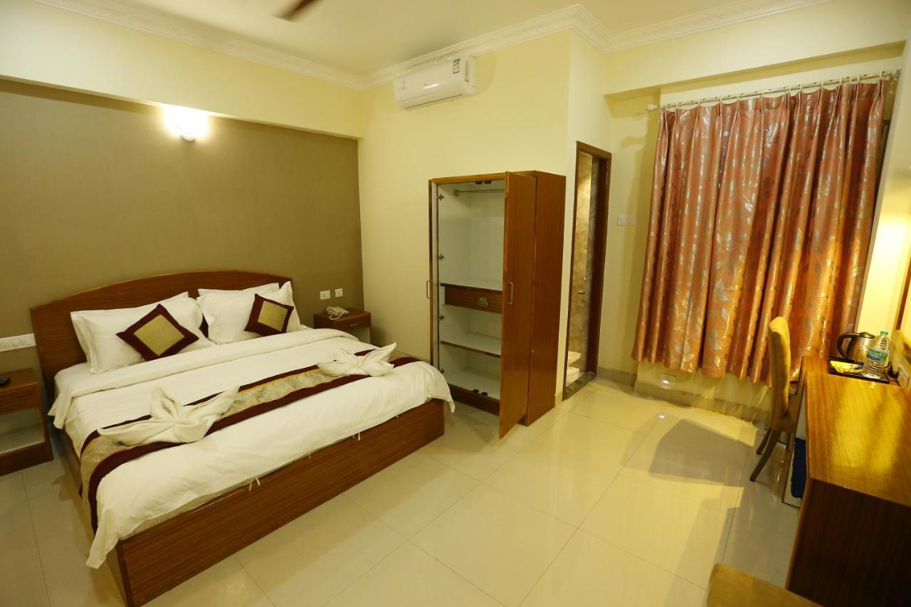 Nitheesh Residency Hotel Kanchipuram Exterior foto